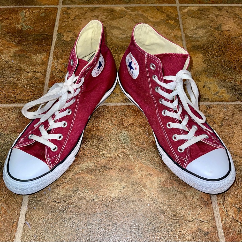 *Barely Worn* Maroon Converse Chuck Taylor All Star High Tops - Retails $65